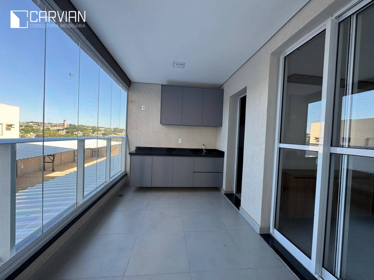 Apartamento para alugar com 2 quartos, 76m² - Foto 3