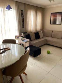 Apartamento à venda com 3 quartos, 68m² - Foto 2