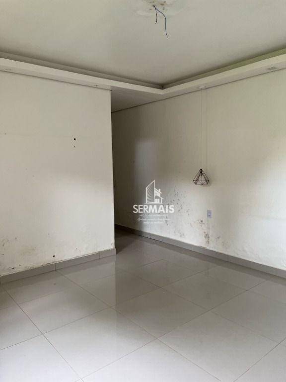 Casa à venda com 1 quarto, 600m² - Foto 4