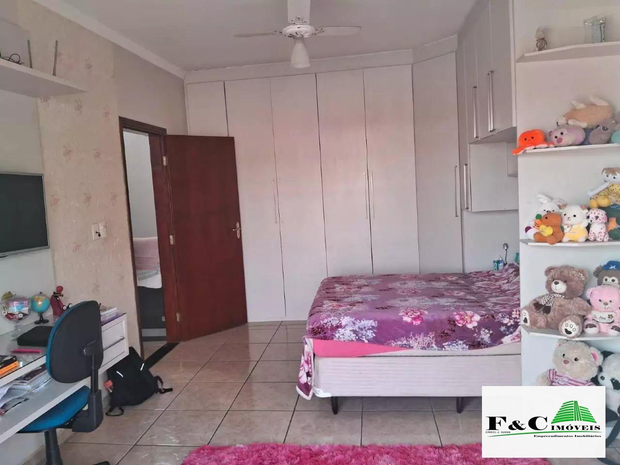 Casa à venda com 3 quartos, 200m² - Foto 20