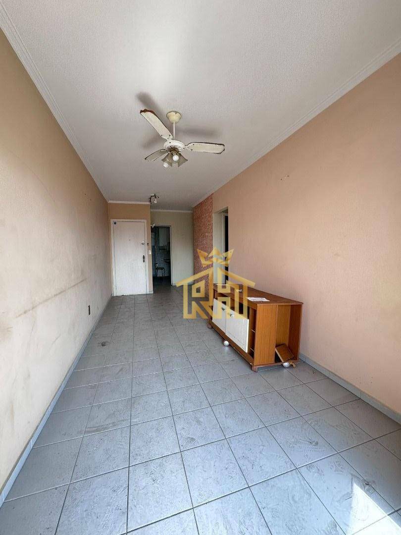 Apartamento à venda com 3 quartos, 90m² - Foto 3