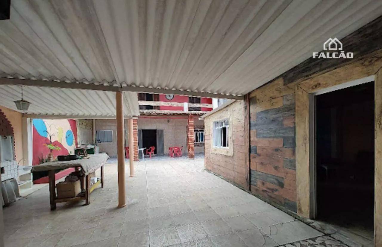 Sobrado à venda com 3 quartos, 178m² - Foto 1