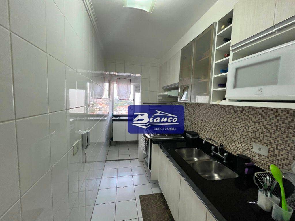 Apartamento à venda com 2 quartos, 64m² - Foto 20