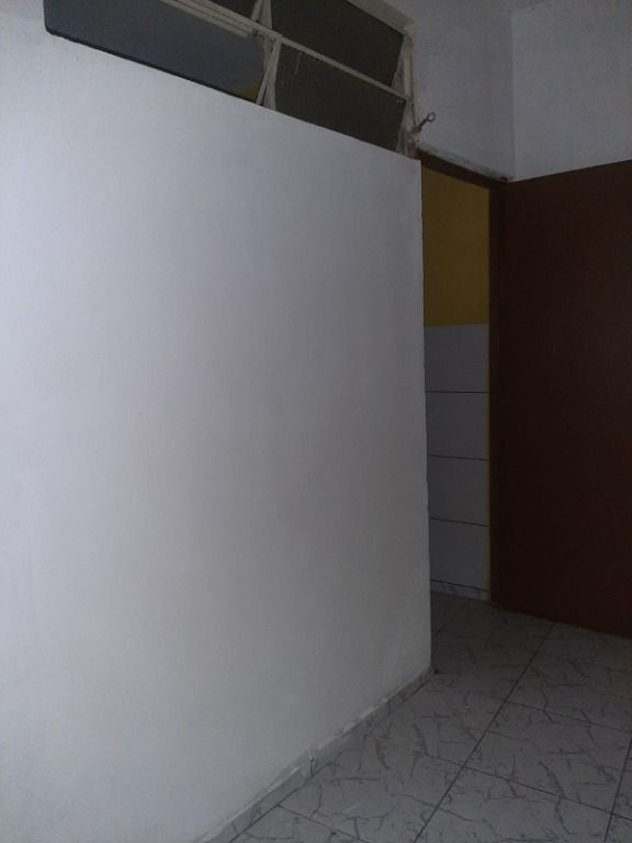 Casa para alugar com 1 quarto, 50m² - Foto 14