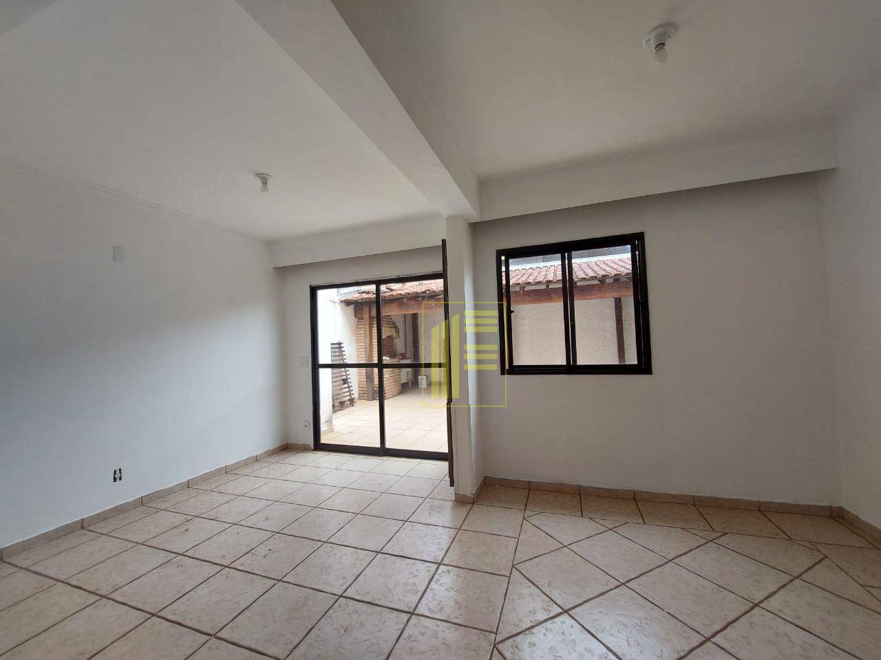Casa de Condomínio para alugar com 3 quartos, 145m² - Foto 3