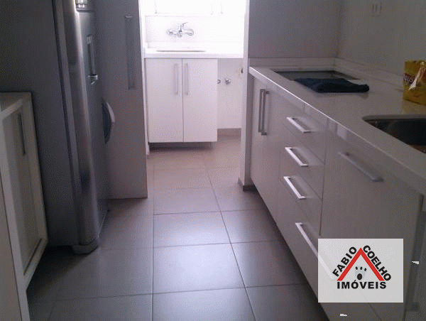 Apartamento à venda com 2 quartos, 68m² - Foto 4