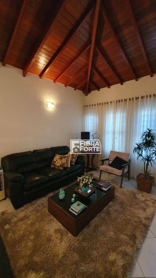 Casa de Condomínio à venda com 3 quartos, 230m² - Foto 5