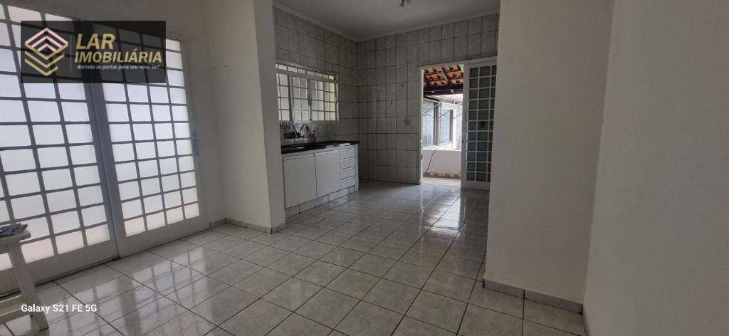 Casa, 3 quartos, 325 m² - Foto 11