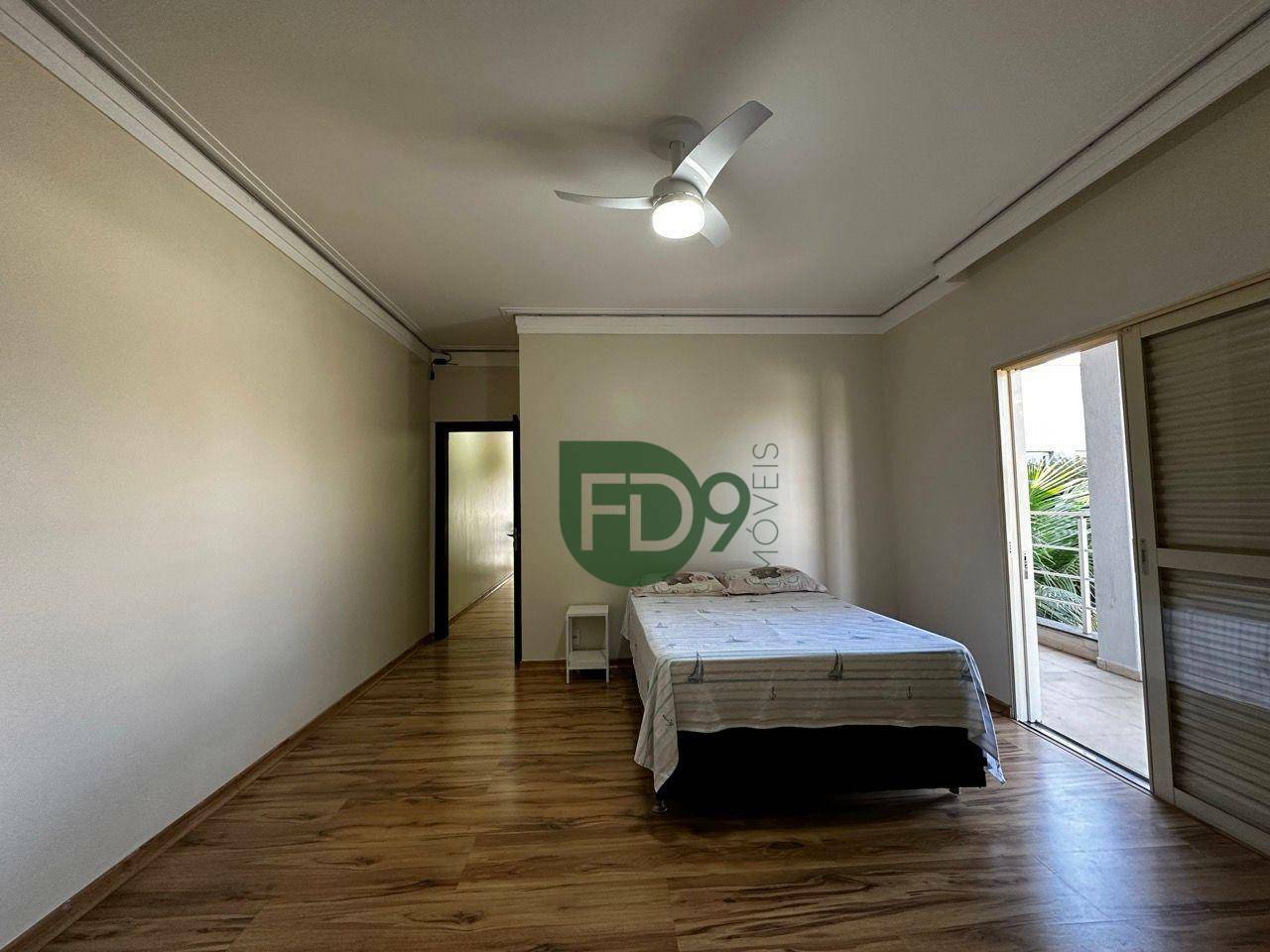 Casa à venda com 4 quartos, 290m² - Foto 30