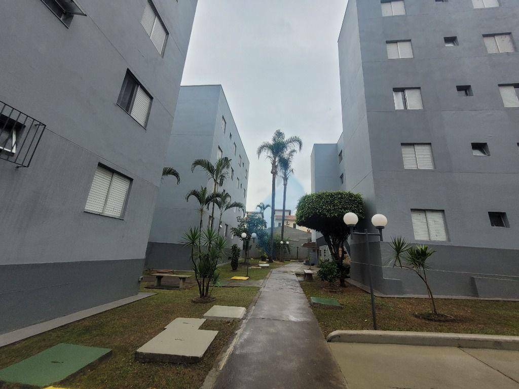 Apartamento para alugar com 2 quartos, 55m² - Foto 4