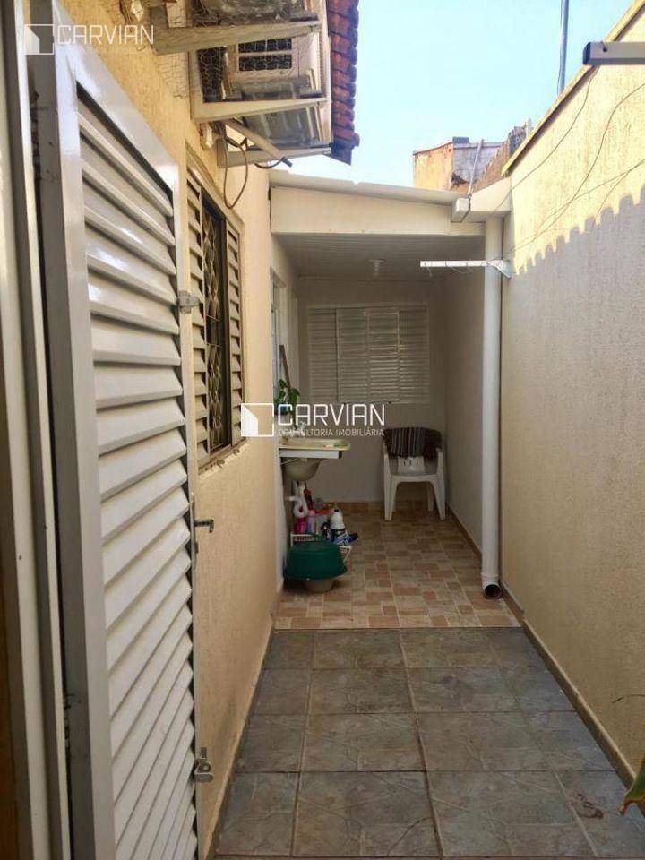 Casa à venda com 4 quartos, 150m² - Foto 26