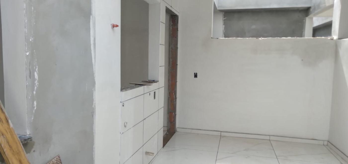 Casa à venda com 2 quartos, 100m² - Foto 3