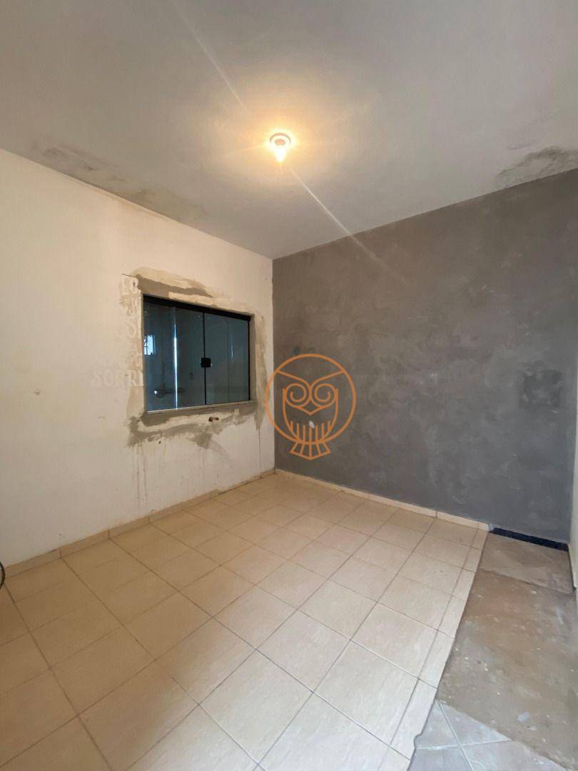 Casa à venda com 3 quartos, 94m² - Foto 2