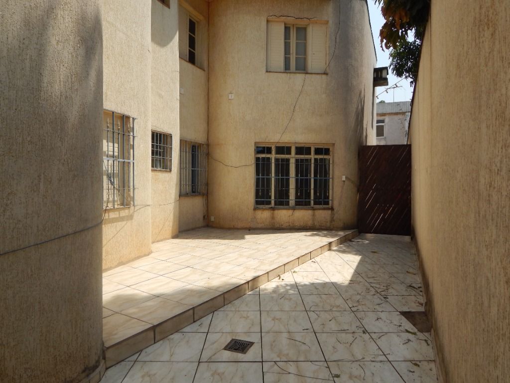 Casa à venda com 7 quartos, 400m² - Foto 56