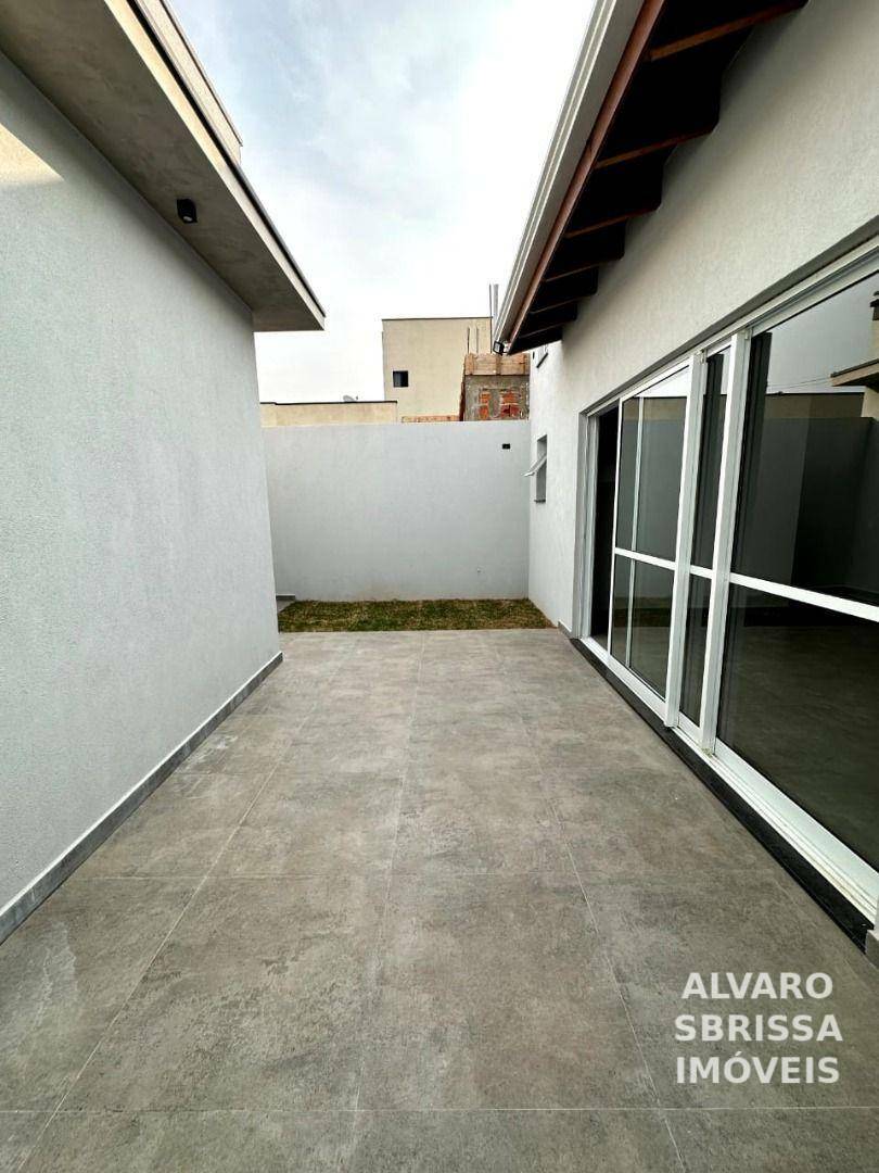 Casa à venda com 2 quartos, 108m² - Foto 4