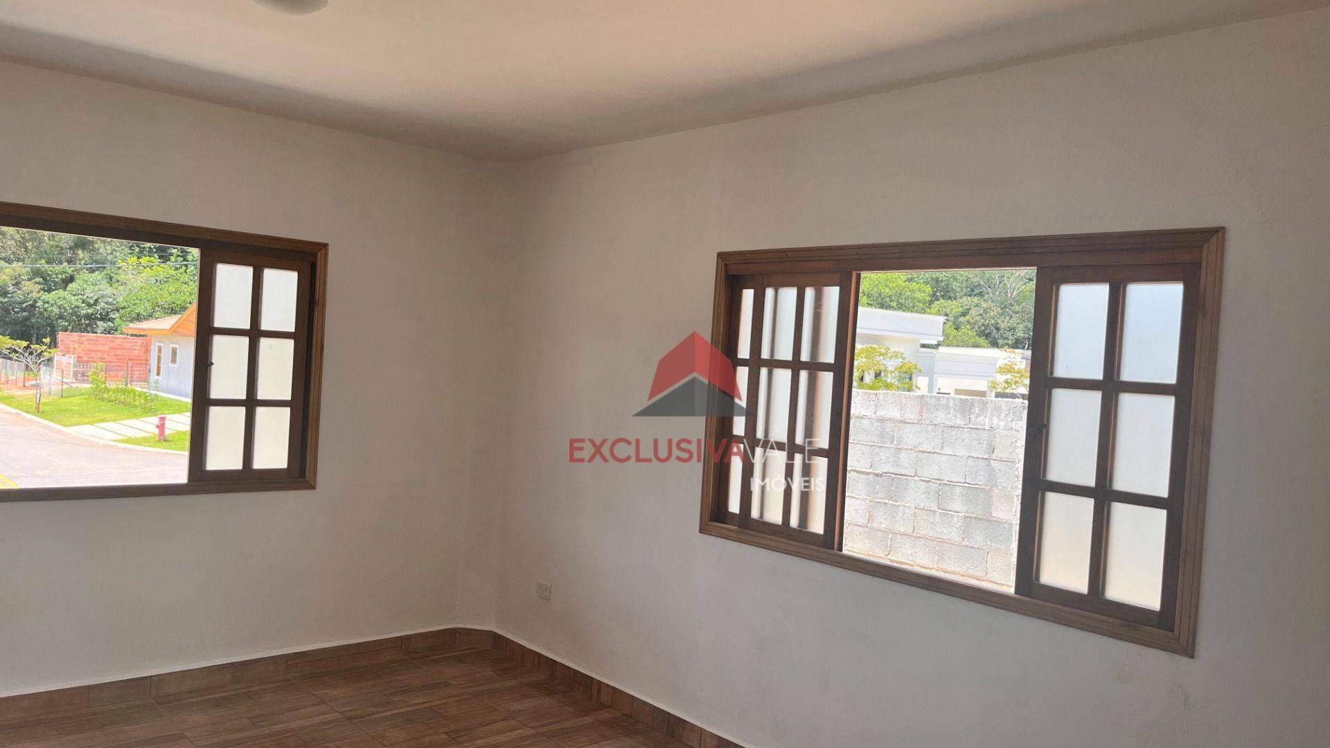 Casa de Condomínio à venda com 4 quartos, 242m² - Foto 5