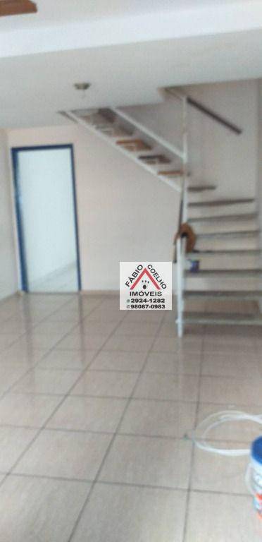 Sobrado à venda com 2 quartos, 90m² - Foto 1