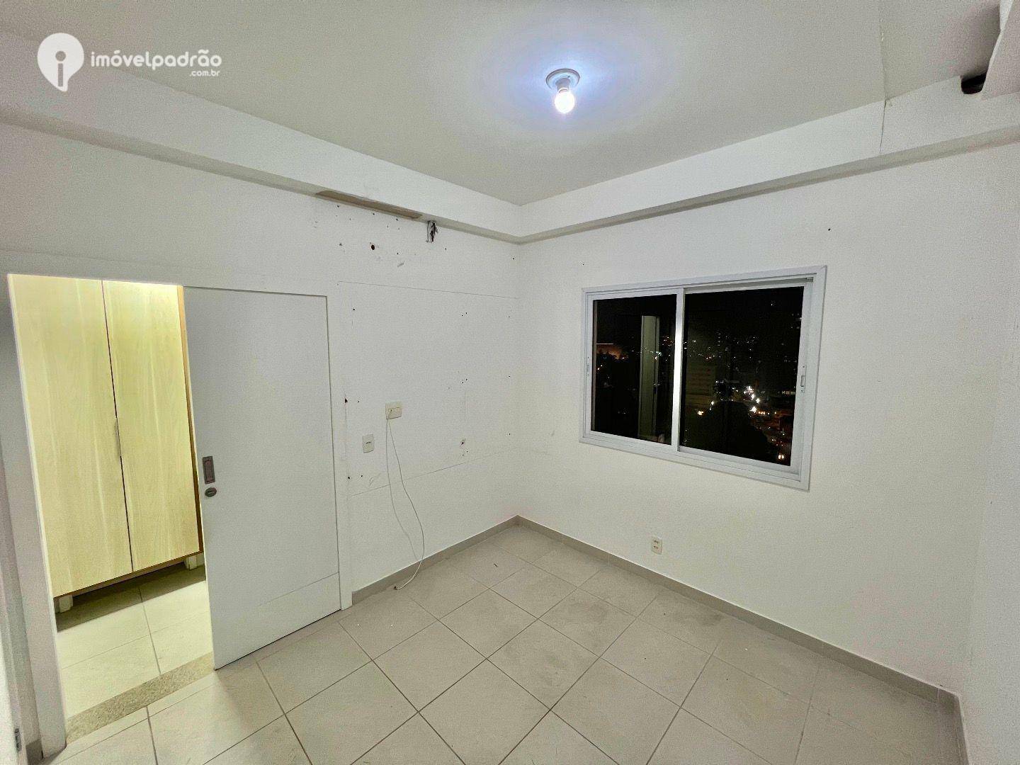 Apartamento para alugar com 3 quartos, 85m² - Foto 9