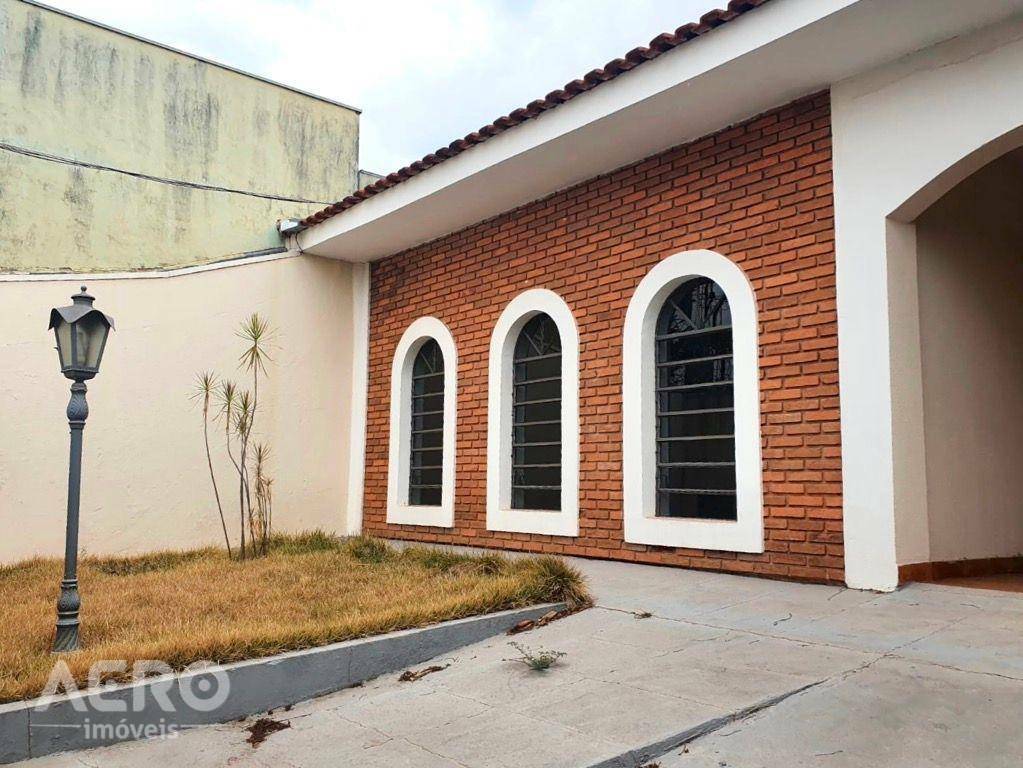 Casa à venda com 6 quartos, 218m² - Foto 24