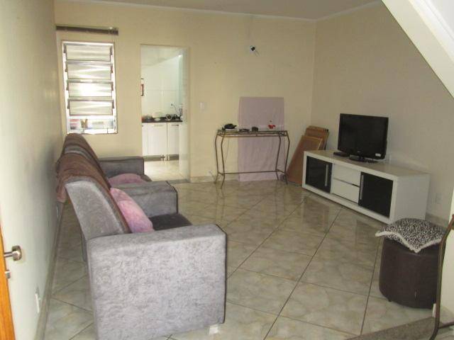 Sobrado à venda com 4 quartos, 180m² - Foto 2