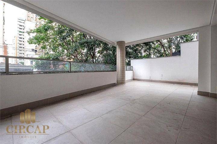 Apartamento à venda com 3 quartos, 285m² - Foto 4