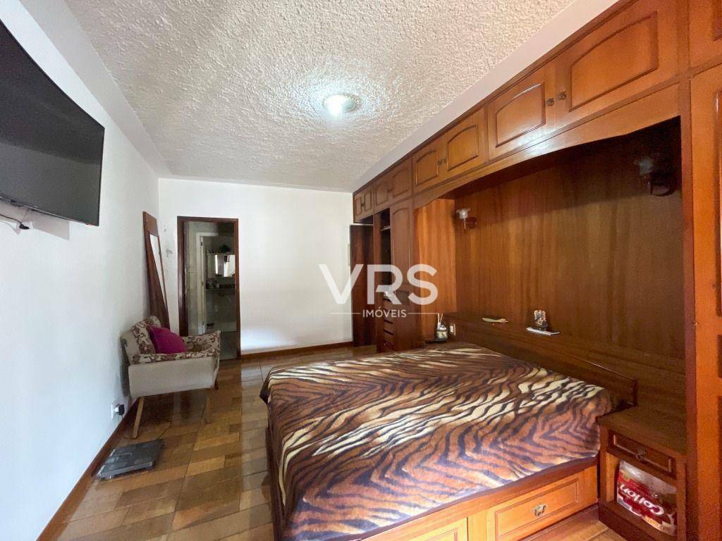 Casa à venda com 3 quartos, 238m² - Foto 21