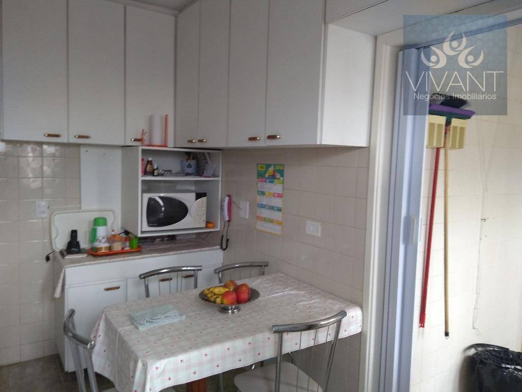 Apartamento à venda com 3 quartos, 87m² - Foto 12