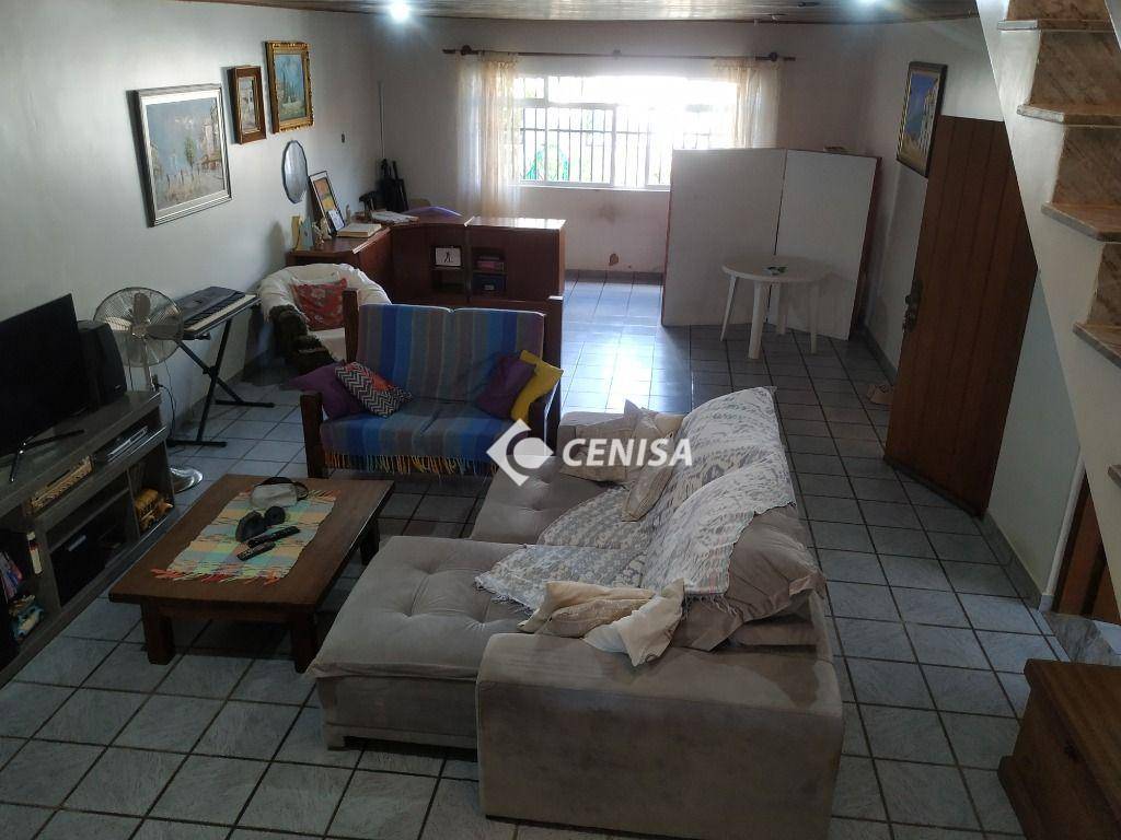 Casa à venda com 3 quartos, 258m² - Foto 4