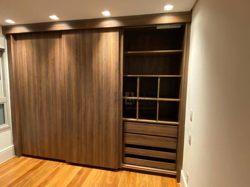 Apartamento para alugar com 4 quartos, 248m² - Foto 8