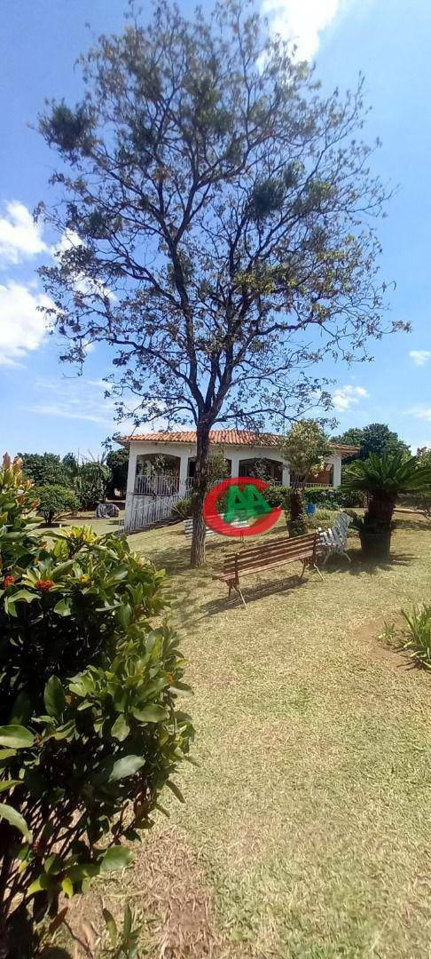 Chácara à venda com 2 quartos, 164m² - Foto 2