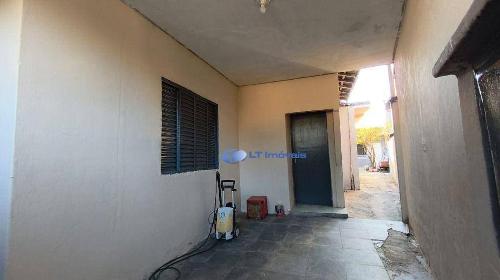 Casa para alugar com 3 quartos, 175m² - Foto 3
