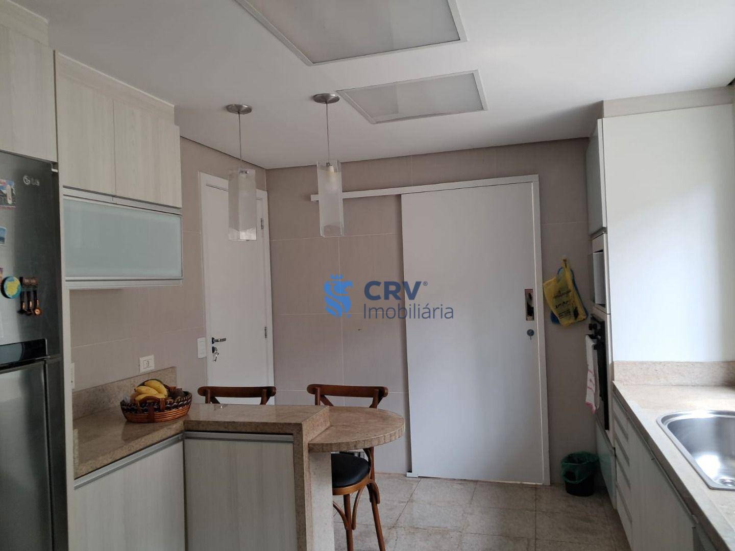 Sobrado à venda com 4 quartos, 331m² - Foto 35