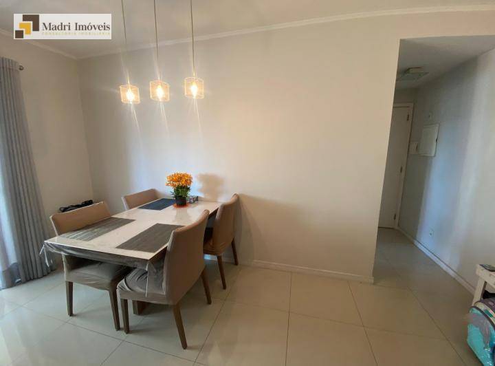 Apartamento à venda com 2 quartos, 79m² - Foto 4