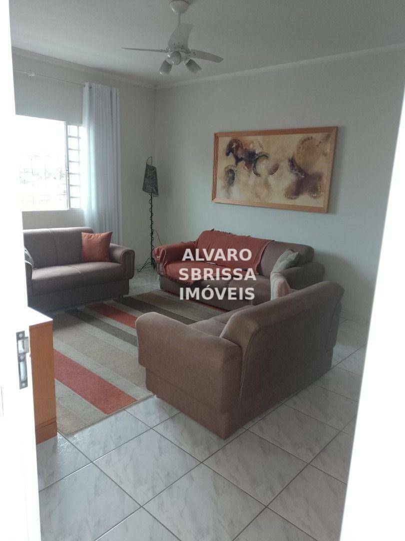 Casa à venda com 3 quartos, 160m² - Foto 4