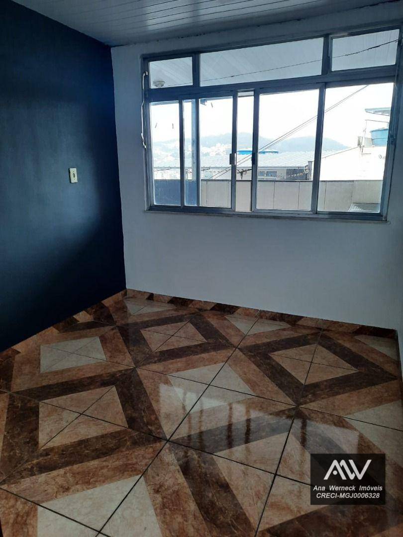 Casa à venda com 2 quartos, 80m² - Foto 4