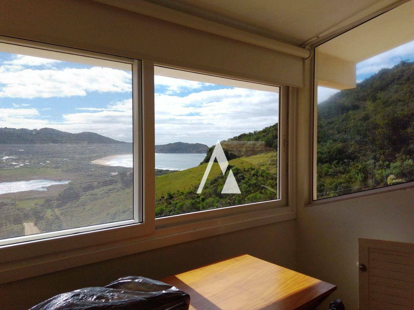 Casa à venda com 4 quartos, 228m² - Foto 13