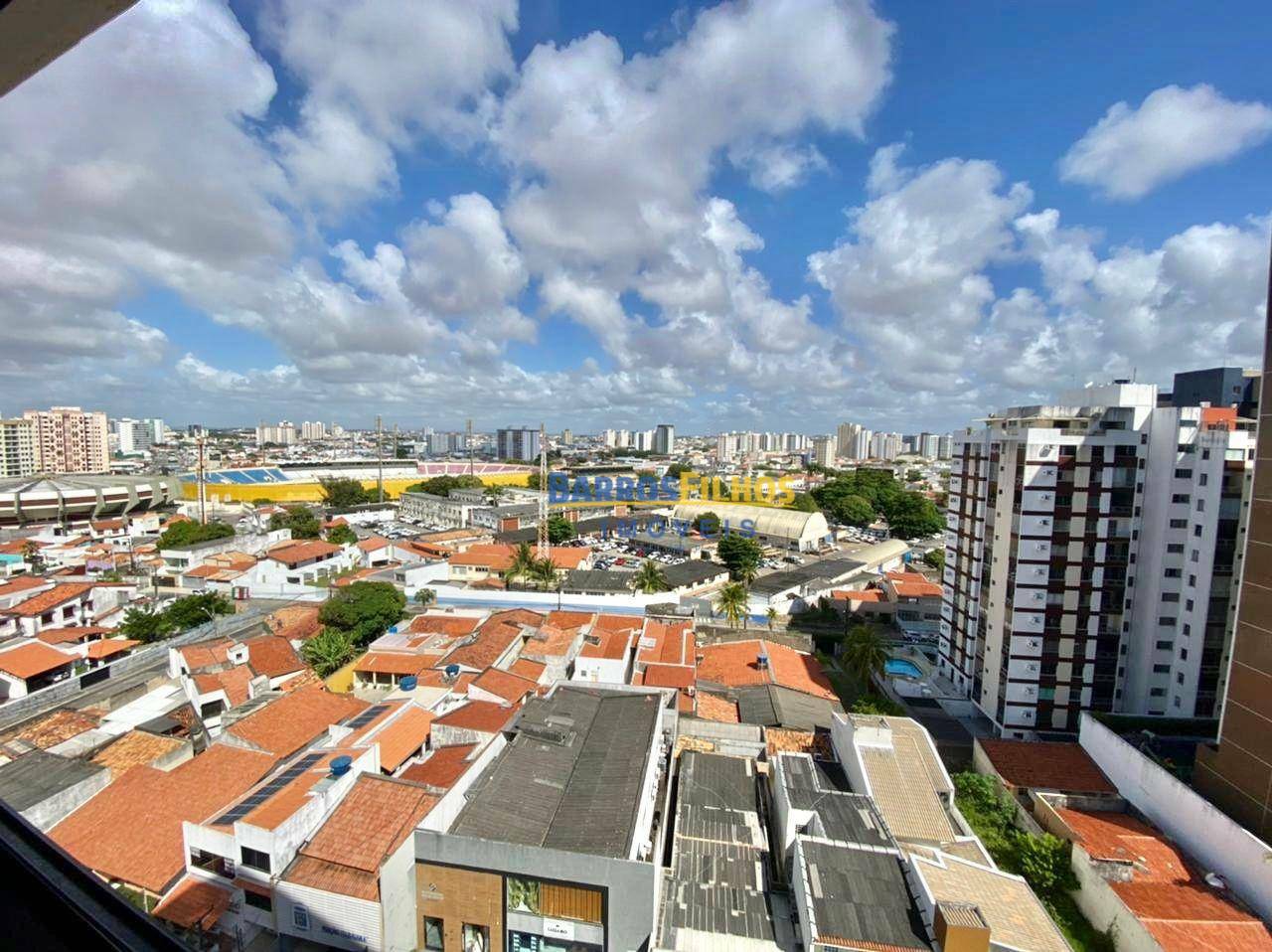 Apartamento para alugar com 3 quartos, 180m² - Foto 2