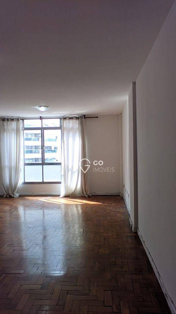 Apartamento para alugar com 3 quartos, 100m² - Foto 2