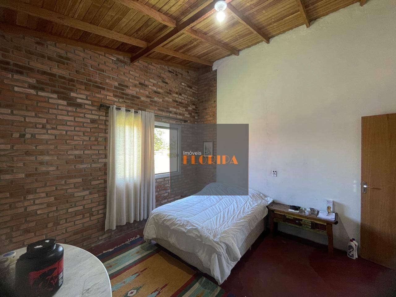 Casa à venda com 2 quartos, 100m² - Foto 11