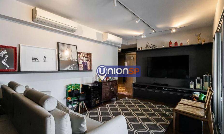 Apartamento à venda com 3 quartos, 121m² - Foto 1