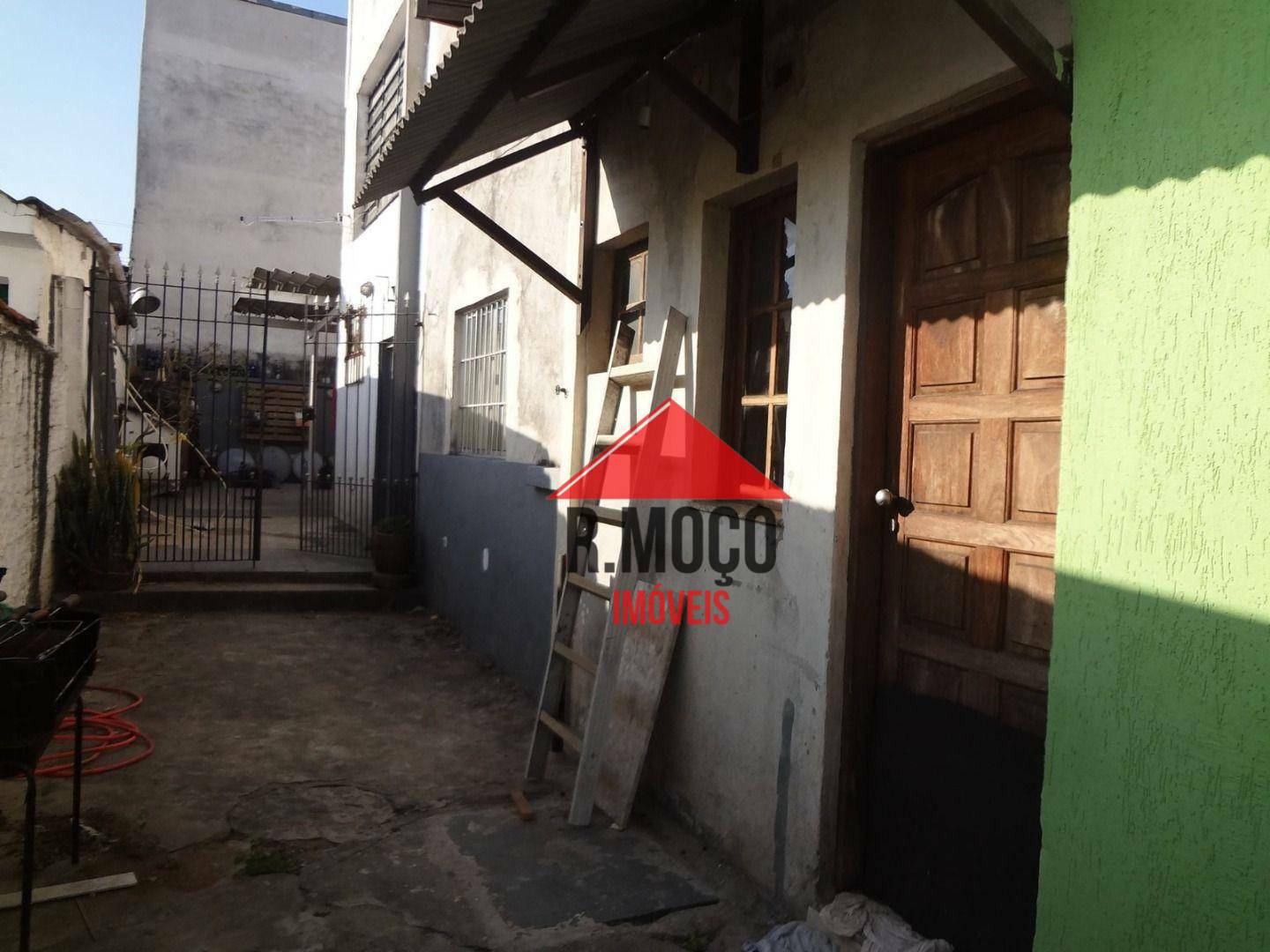 Sobrado à venda com 8 quartos, 100m² - Foto 8