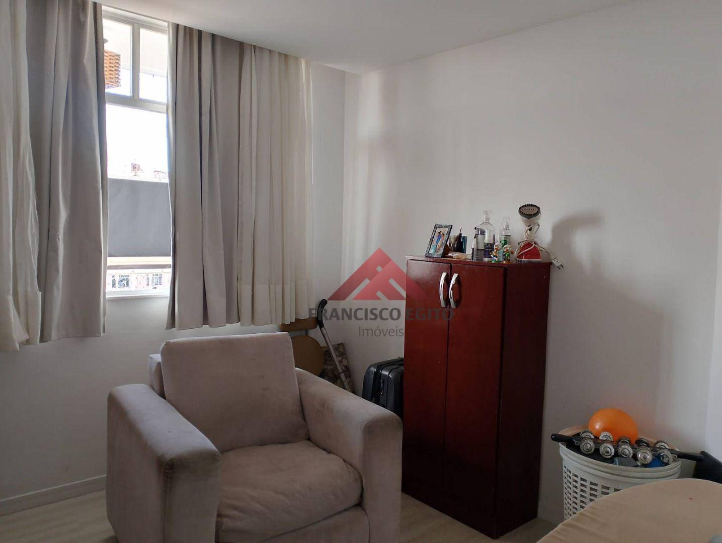 Apartamento à venda com 2 quartos, 80m² - Foto 26