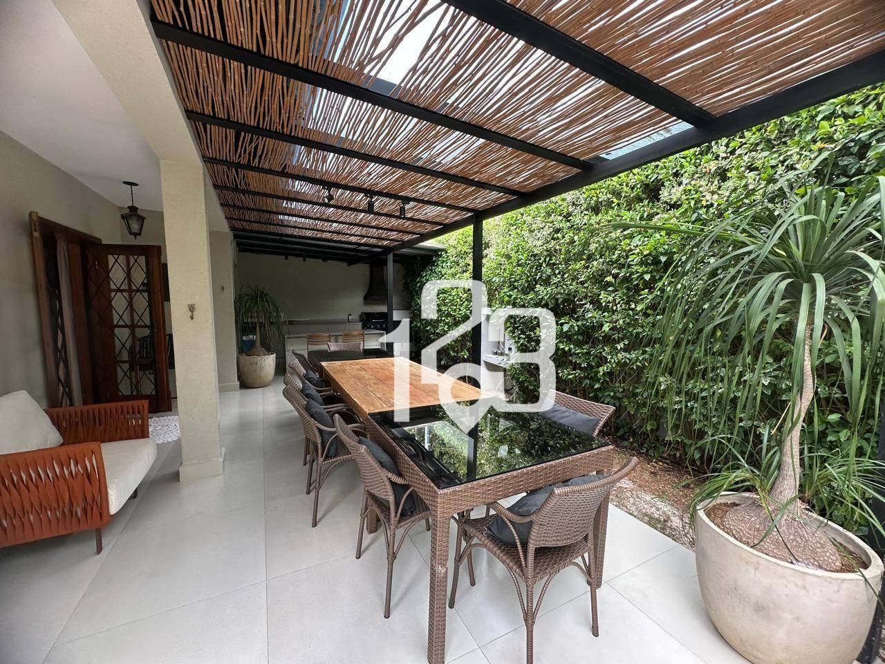 Casa à venda com 3 quartos, 210m² - Foto 16