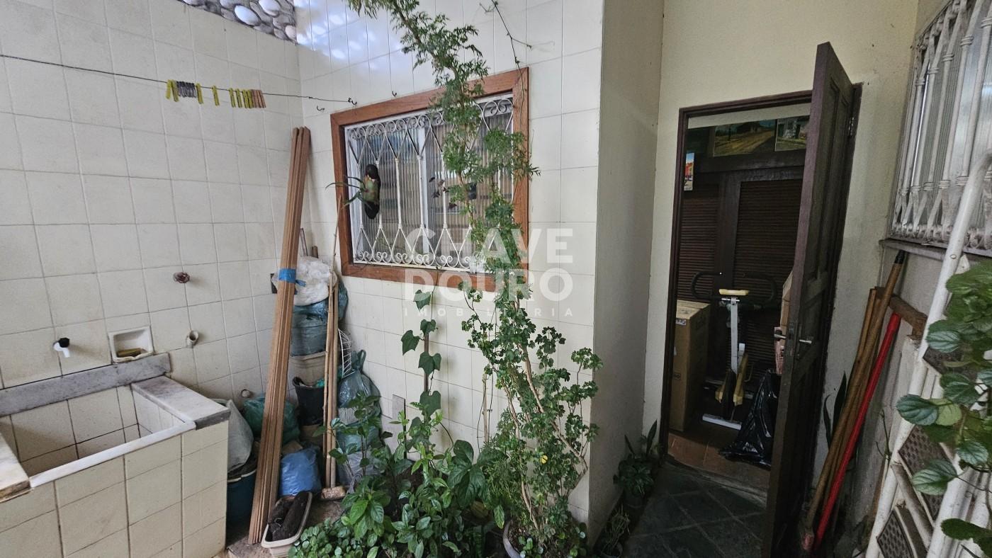Casa à venda com 2 quartos, 56m² - Foto 14