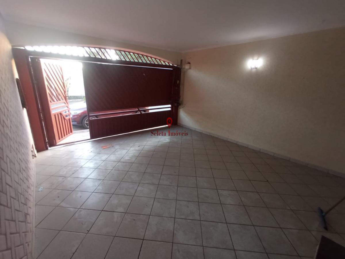 Casa à venda com 3 quartos, 200m² - Foto 3