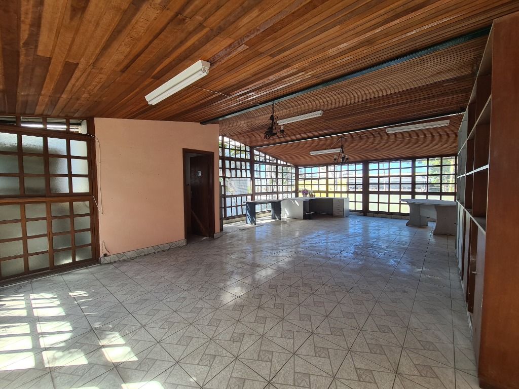 Casa à venda com 3 quartos, 800m² - Foto 18