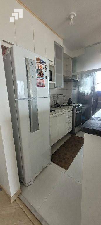 Apartamento à venda com 2 quartos, 62m² - Foto 1