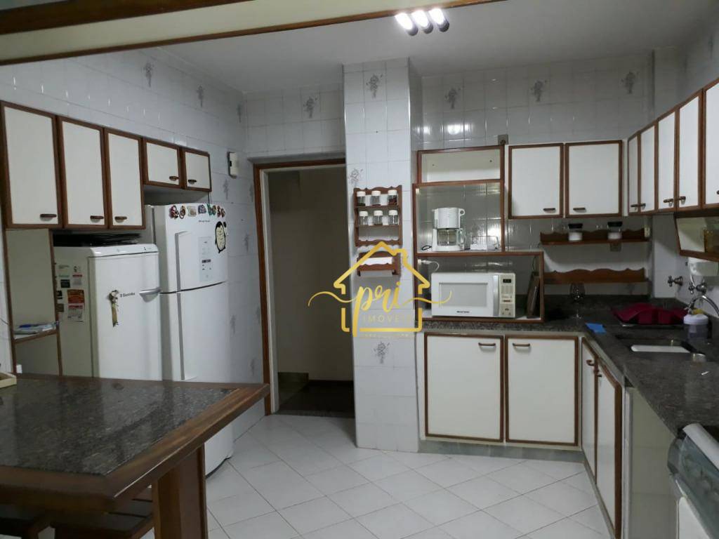 Apartamento à venda com 3 quartos, 200m² - Foto 24