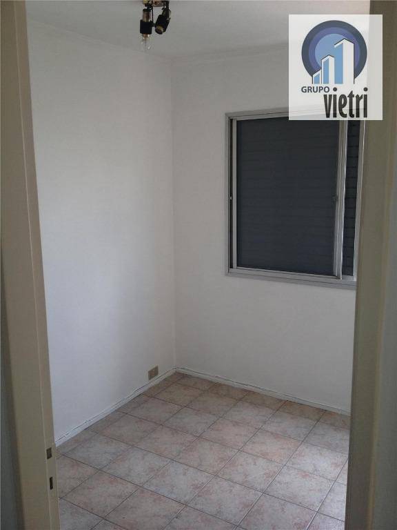 Apartamento à venda com 3 quartos, 75m² - Foto 8