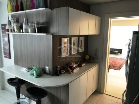 Apartamento à venda com 3 quartos, 146m² - Foto 10